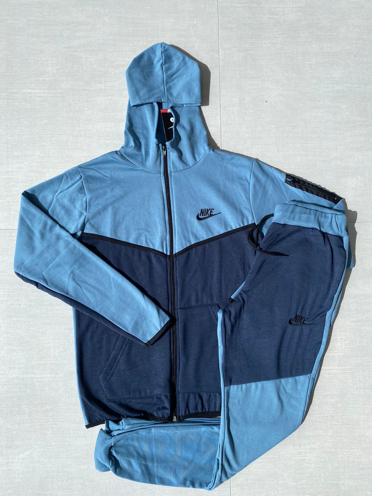 NIKE TECH FLEECE AZUL