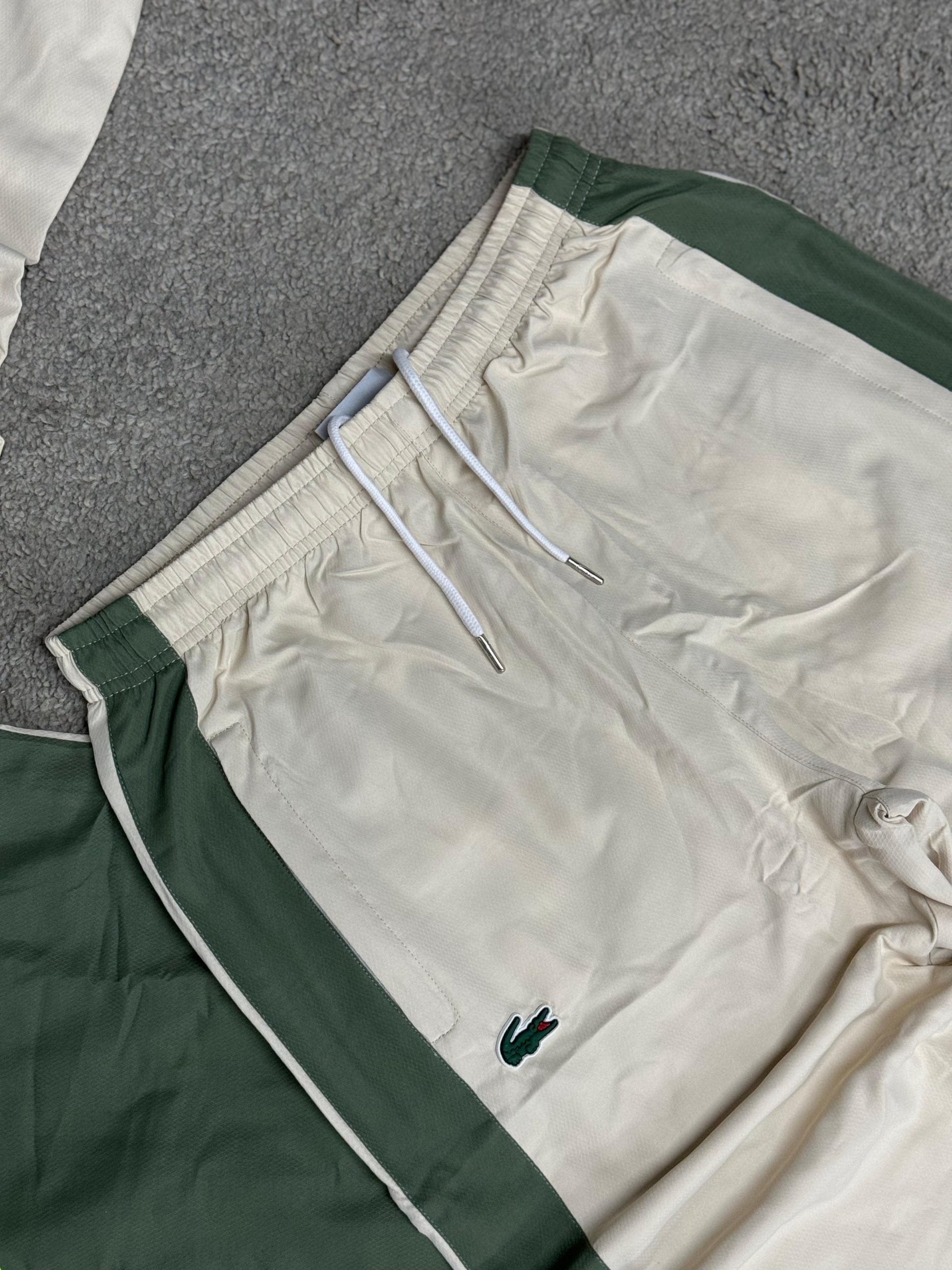 Chandal LACOSTE verde-crema