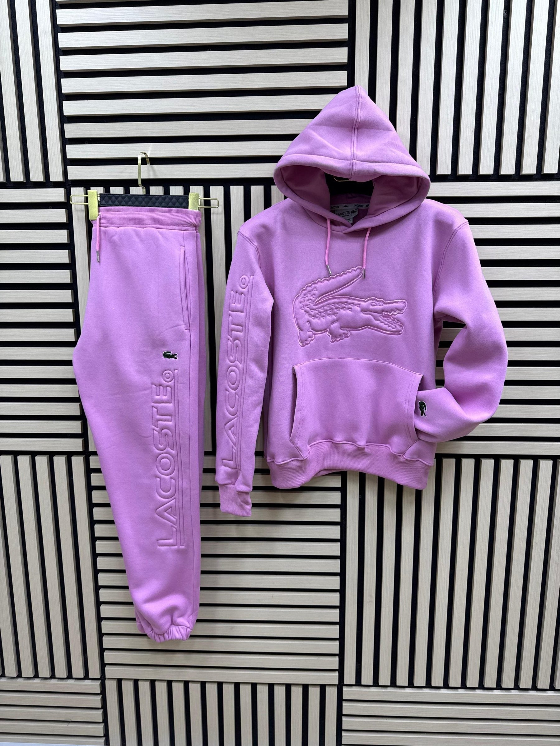 Chándal Lacoste rosa Bordado