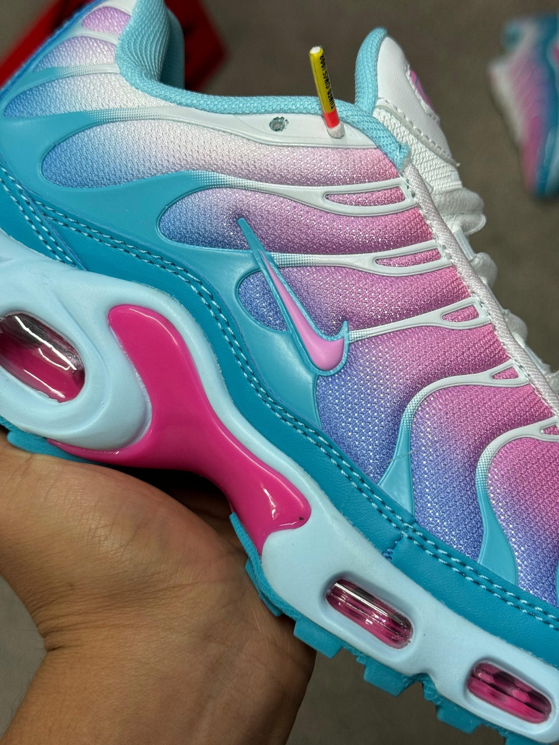 NIKE TN multicolor (MÁXIMA CALIDAD)