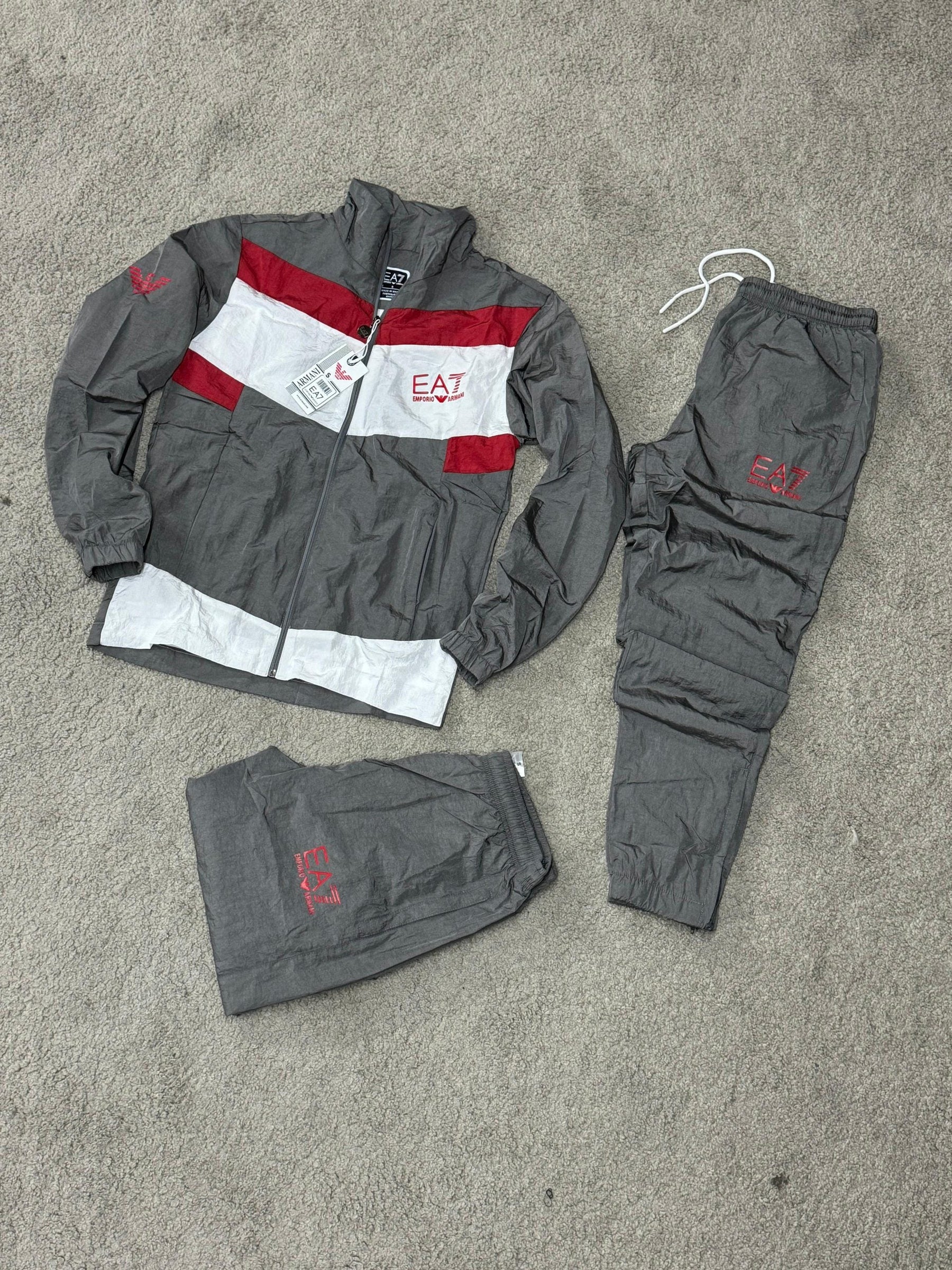 Chandal EMPORIO ARMANI gris oscuro