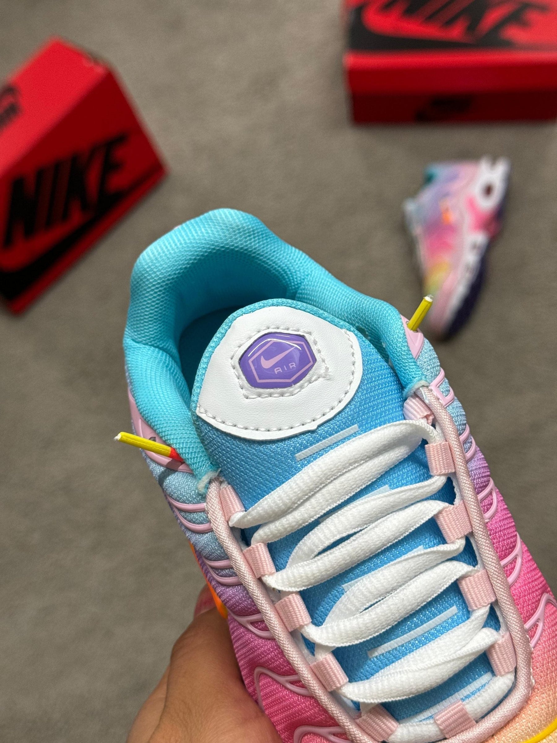 NIKE TN multicolor (MÁXIMA CALIDAD)