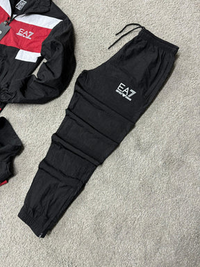 Chandal EMPORIO ARMANI negro y rojo